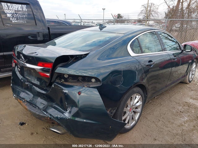 2015 JAGUAR XF SAJWA0FS0FPU50670 Photo 3