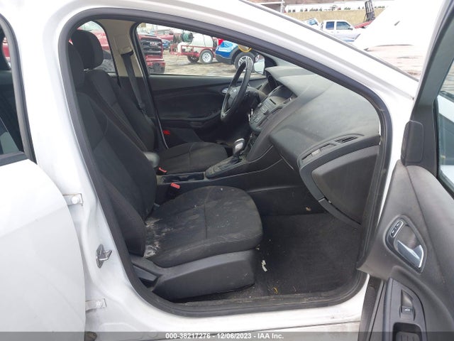 2015 FORD FOCUS SE VIN: 1FADP3F22FL353456