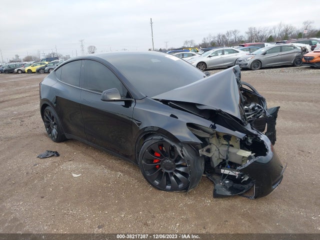 2023 TESLA MODEL Y 7SAYGDEF8PF750800 Photo 0