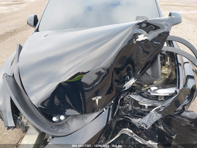 2023 TESLA MODEL Y 7SAYGDEF8PF750800 Photo 9