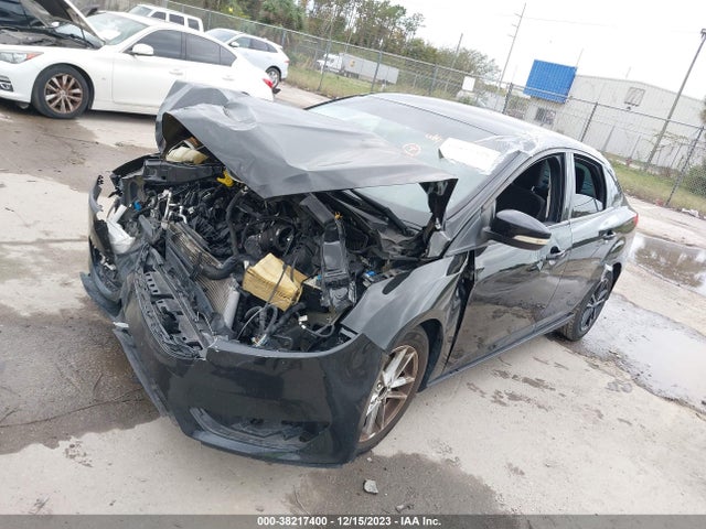 Ford FOCUS SE 2016 1FADP3F23GL264609 Image 2