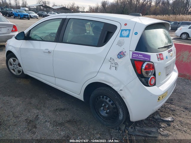 Chevrolet Sonic Ls Auto 2015 1G1JA6SGXF4185974 Image 3
