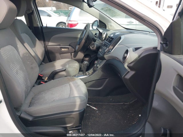 Chevrolet Sonic Ls Auto 2015 1G1JA6SGXF4185974 Image 5
