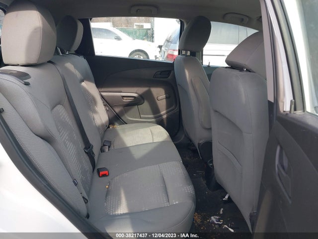 Chevrolet Sonic Ls Auto 2015 1G1JA6SGXF4185974 Image 8