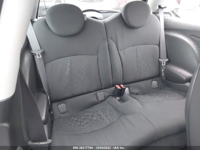 2007 MINI COOPER S WMWMF73527TT83722 Photo 7