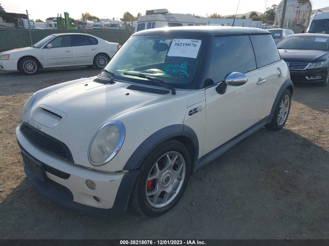 2006 MINI COOPER S WMWRE33506TJ37588 Photo 1