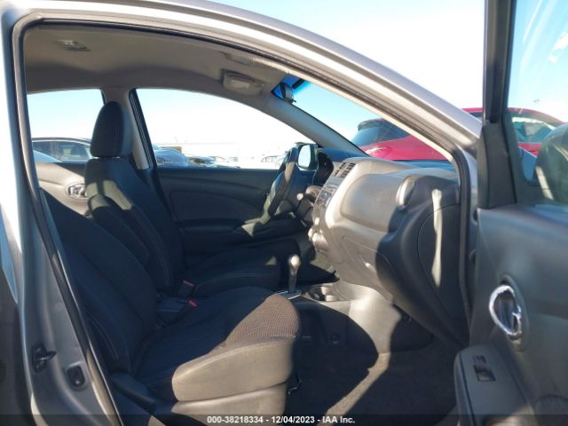 3N1CN7AP3EL818676 Nissan Versa 1.6 Sv