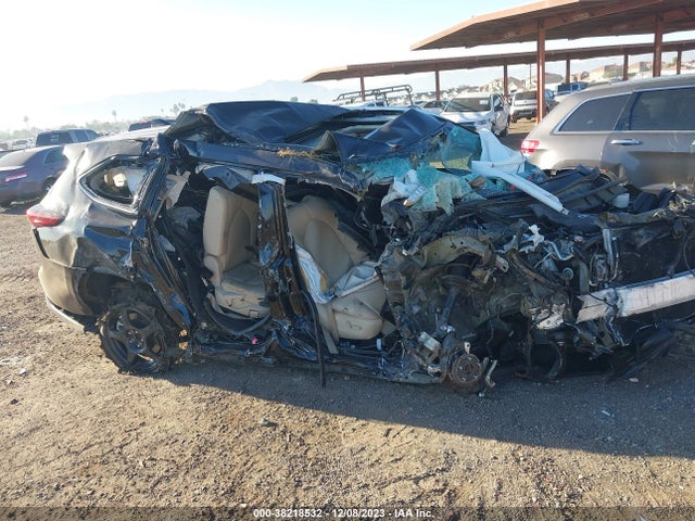 2020 TOYOTA HIGHLANDER XLE VIN: 5TDHZRAH2LS018342