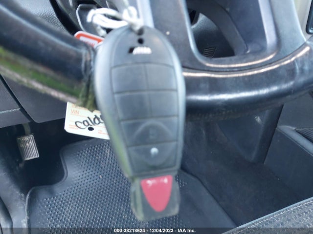 2013 RAM 1500 SLT VIN: 1C6RR7TT6DS681567