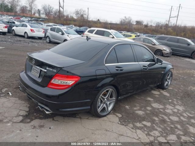 2011 MERCEDES-BENZ C 63 AMG WDDGF7HB9BF544367 Photo 3