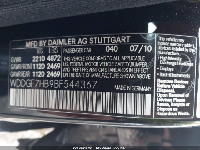 2011 MERCEDES-BENZ C 63 AMG WDDGF7HB9BF544367 Photo 8