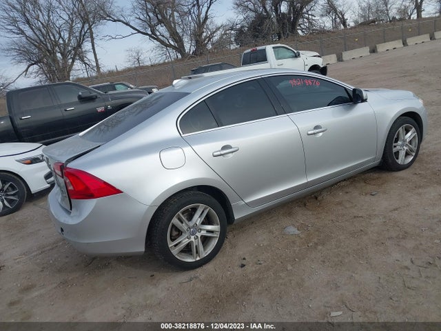 YV1612TK6F1342310 Volvo S60 T5 Premier