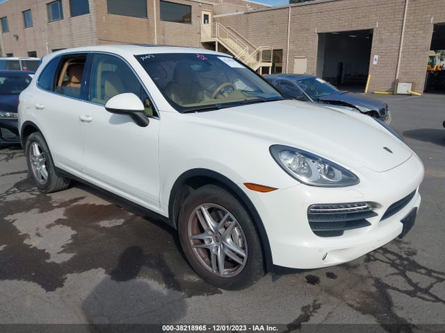 2011 PORSCHE CAYENNE WP1AB2A29BLA41995 Photo 0