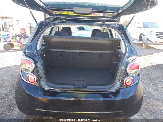 Chevrolet Sonic Lt Auto 2015 1G1JC6SH2F4101990 Image 8