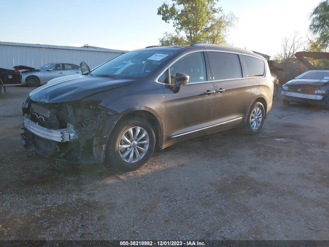 Chrysler Pacifica Touring L 2019 2C4RC1BG4KR652269 Image 2