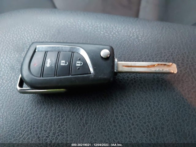 2020 TOYOTA CAMRY LE VIN: 4T1C11AK0LU346879