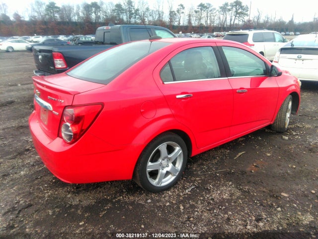 Chevrolet Sonic Ltz Auto 2015 1G1JE5SB1F4110874 Image 4