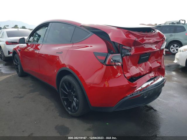 2023 TESLA MODEL Y 7SAYGDEE9PA150033 Photo 2