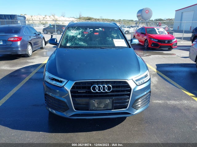 WA1GCCFS1HR015415 Audi Q3 2.0t Premium