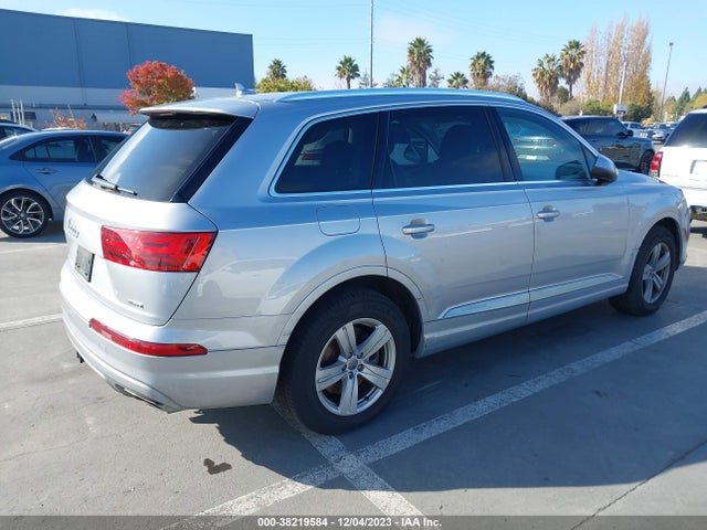 WA1LHAF74JD047858 Audi Q7 2.0t Premium