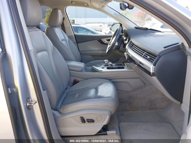 WA1LHAF74JD047858 Audi Q7 2.0t Premium