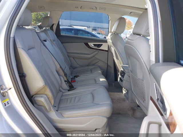 WA1LHAF74JD047858 Audi Q7 2.0t Premium