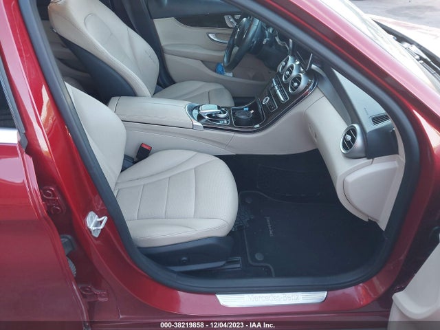 2016 Mercedes-benz C 300 Sport 4matic/luxury 4matic/4matic მანქანა იყიდება აუქციონზე, vin: 55SWF4KB0GU103038, აუქციონის ნომერი: 38219858