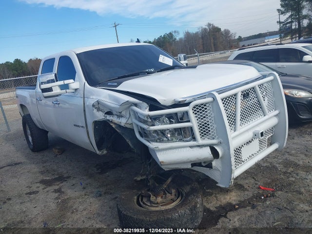 2014 1GC1KXE8XEF182154 main image