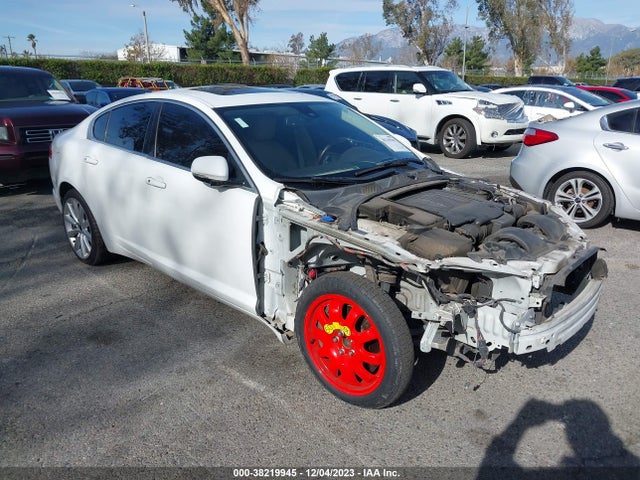 2011 JAGUAR XF SAJWA0GB0BLR97728 Photo 0