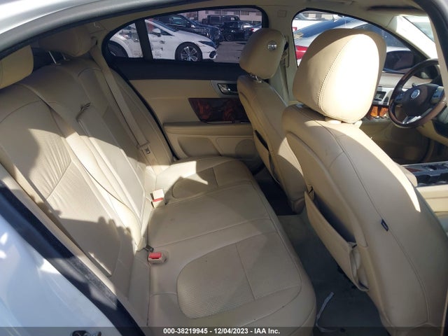 2011 JAGUAR XF SAJWA0GB0BLR97728 Photo 7
