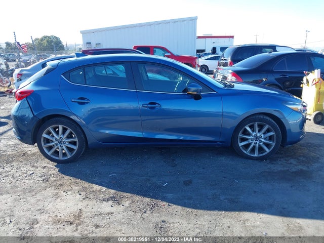 Mazda py 2017 3MZBN1M30HM137708 Image 25