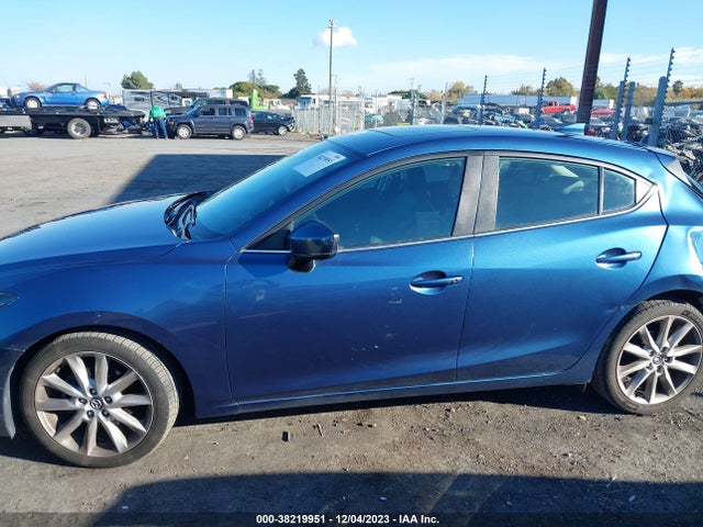 Mazda py 2017 3MZBN1M30HM137708 Image 26