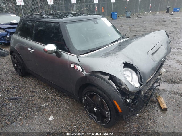 2007 MINI COOPER S WMWMF73577TV31332 Photo 0