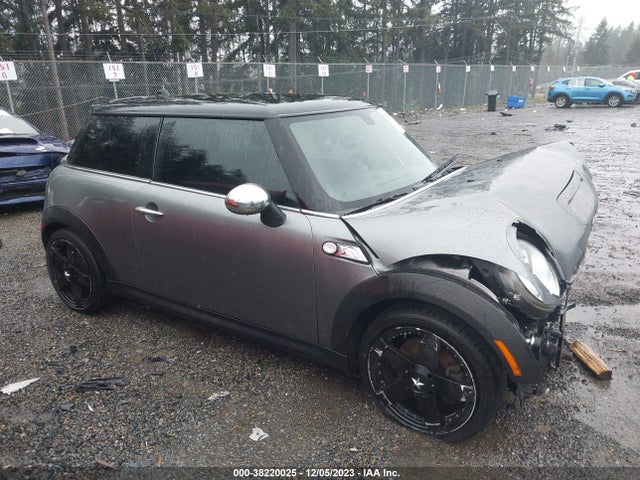 2007 MINI COOPER S VIN: WMWMF73577TV31332