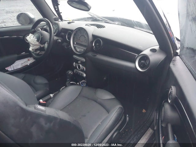 2007 MINI COOPER S WMWMF73577TV31332 Photo 4