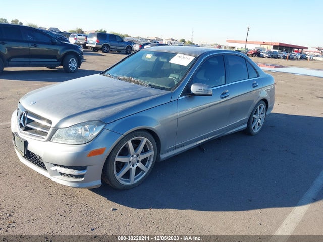 2014 MERCEDES-BENZ C 250 SPORT/LUXURY VIN: WDDGF4HB4EA953103