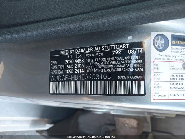 2014 MERCEDES-BENZ C 250 SPORT/LUXURY VIN: WDDGF4HB4EA953103