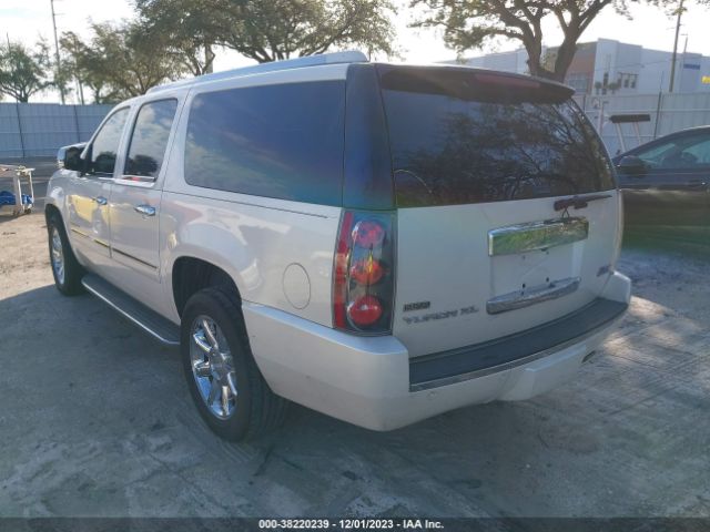 2011 GMC YUKON XL 1GKS1MEF6BR307654 Photo 2
