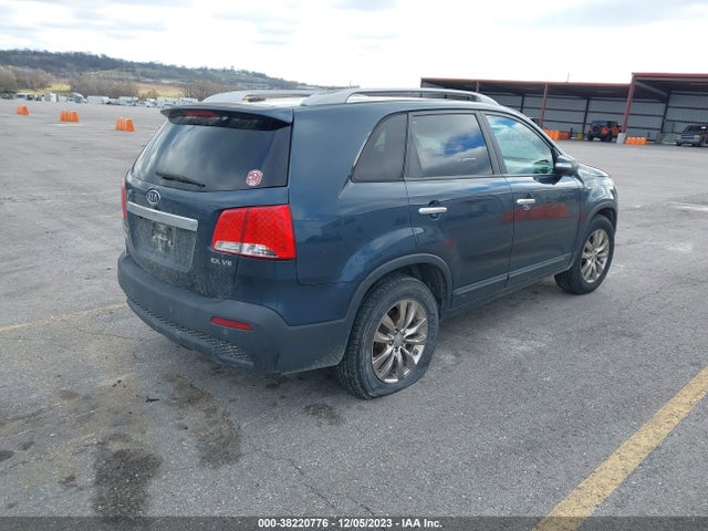 2011 KIA SORENTO EX V6 VIN: 5XYKU4A27BG061797
