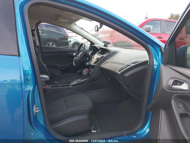 2016 FORD FOCUS SE VIN: 1FADP3K22GL404459