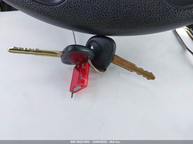 2015 KIA FORTE LX VIN: KNAFK4A64F5403938