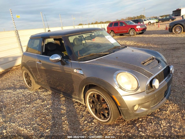 2010 MINI COOPER S WMWMF7C53ATW88590 Photo 0