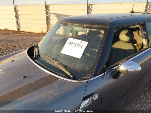2010 MINI COOPER S WMWMF7C53ATW88590 Photo 5