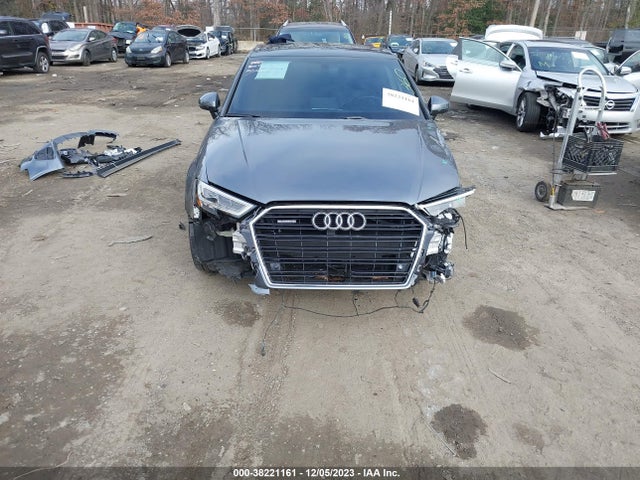 WAUJEHFF1KA106421 Audi A3 45 Premium