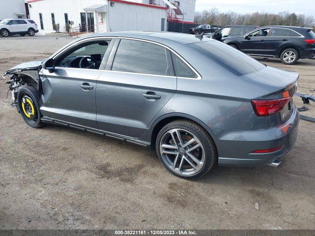 WAUJEHFF1KA106421 Audi A3 45 Premium