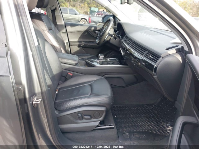WA1LHAF70HD039122 Audi Q7 2.0t Premium