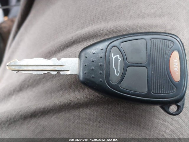 2004 CHRYSLER PACIFICA VIN: 2C8GF68484R385826