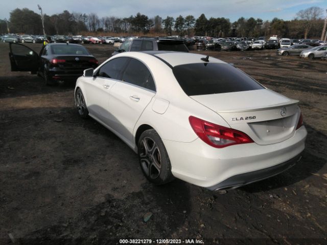 2018 MERCEDES-BENZ CLA WDDSJ4GBXJN547372 Photo 2
