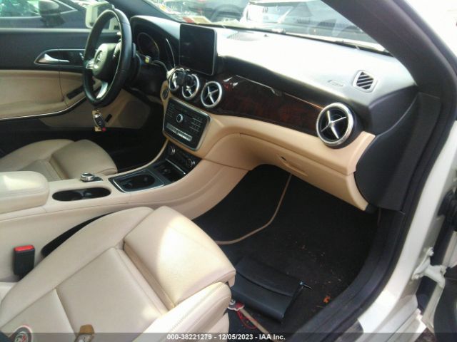 2018 MERCEDES-BENZ CLA WDDSJ4GBXJN547372 Photo 4