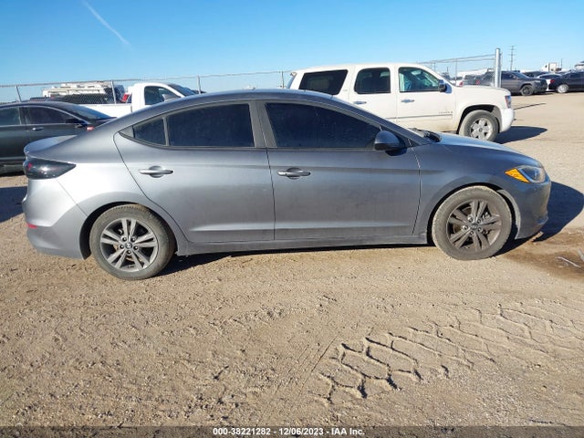 Hyundai Elantra Value Edition 2018 5NPD84LF7JH381576 Image 13